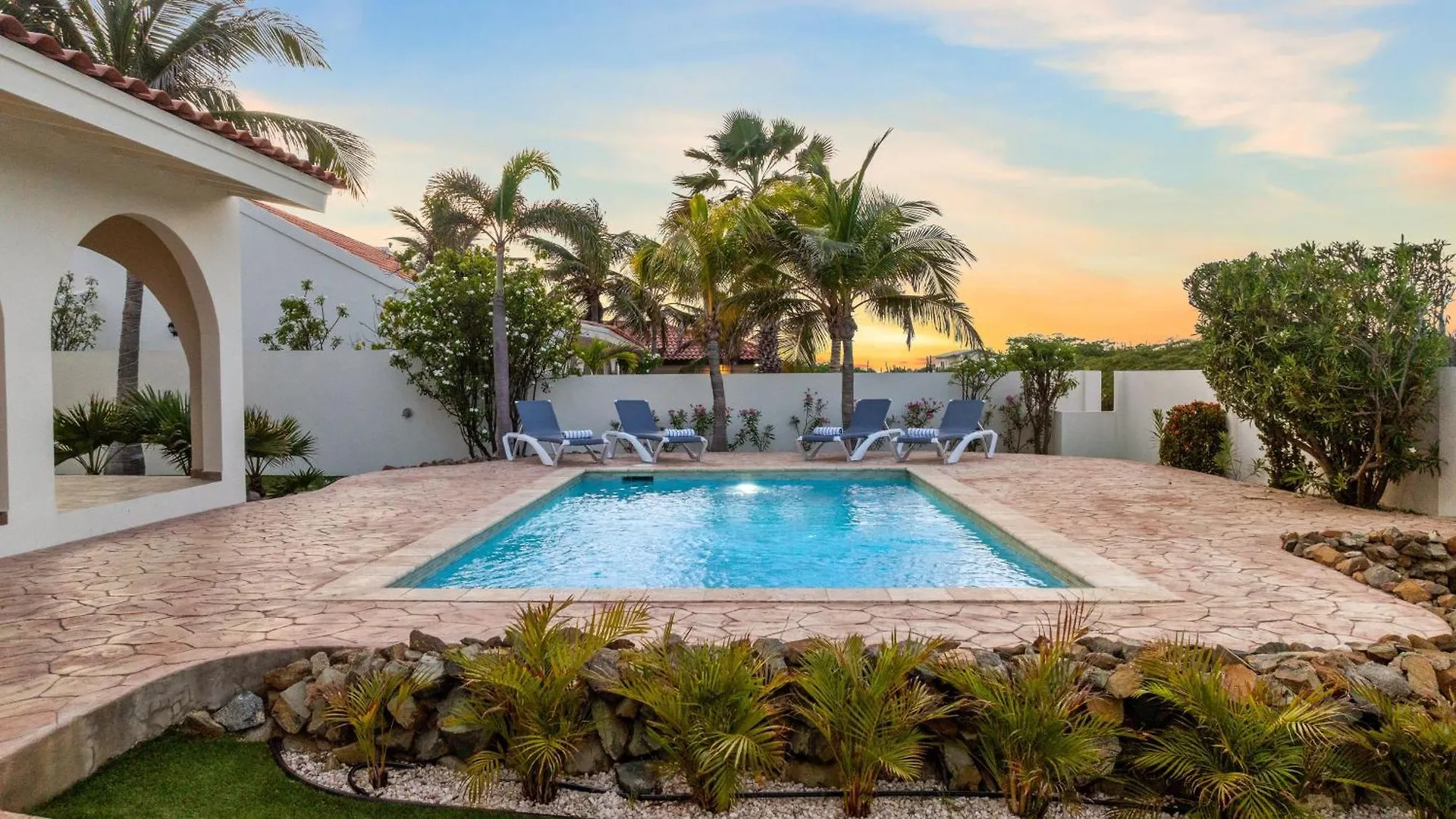 Luxe 3Br And 3Ba Villa W Pool Villa Leone By Bocobay Palm Beach